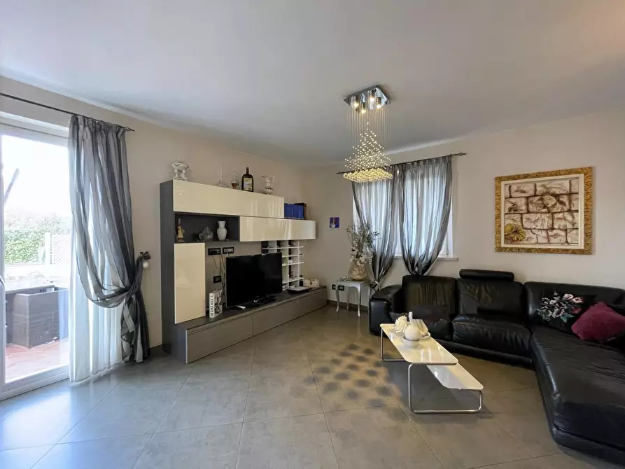 Immagine 12 di Villetta a schiera in vendita  a Massa