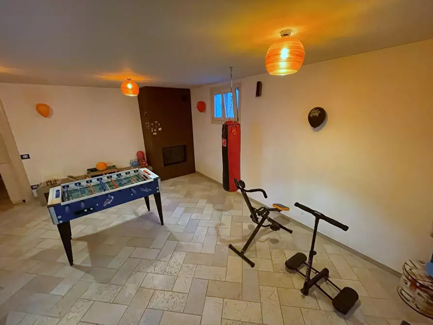 Immagine 65 di Villetta a schiera in vendita  a Massa