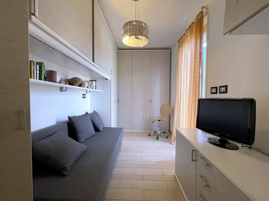 Immagine 29 di Villetta a schiera in vendita  a Massa