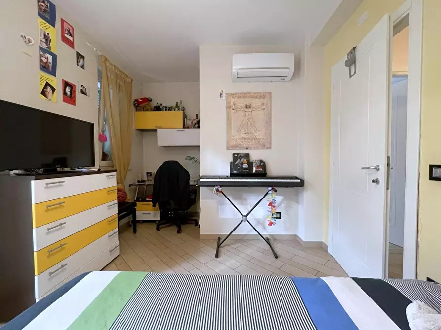 Immagine 43 di Villetta a schiera in vendita  a Massa