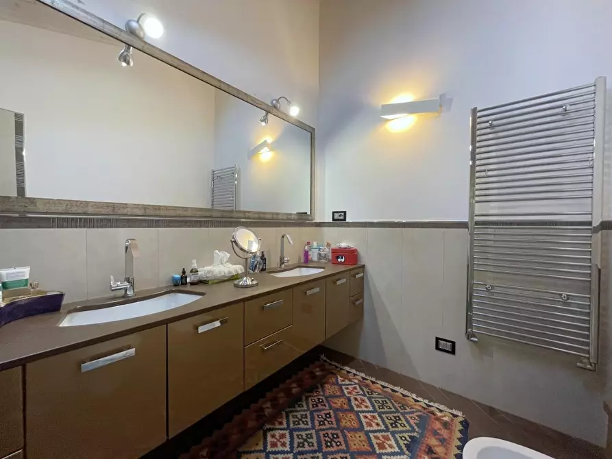 Immagine 58 di Villetta a schiera in vendita  a Massa