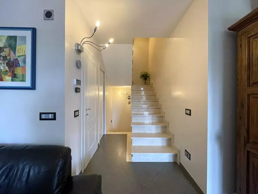 Immagine 13 di Villetta a schiera in vendita  a Massa