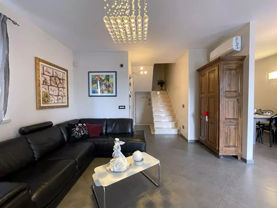 Immagine 4 di Villetta a schiera in vendita  a Massa