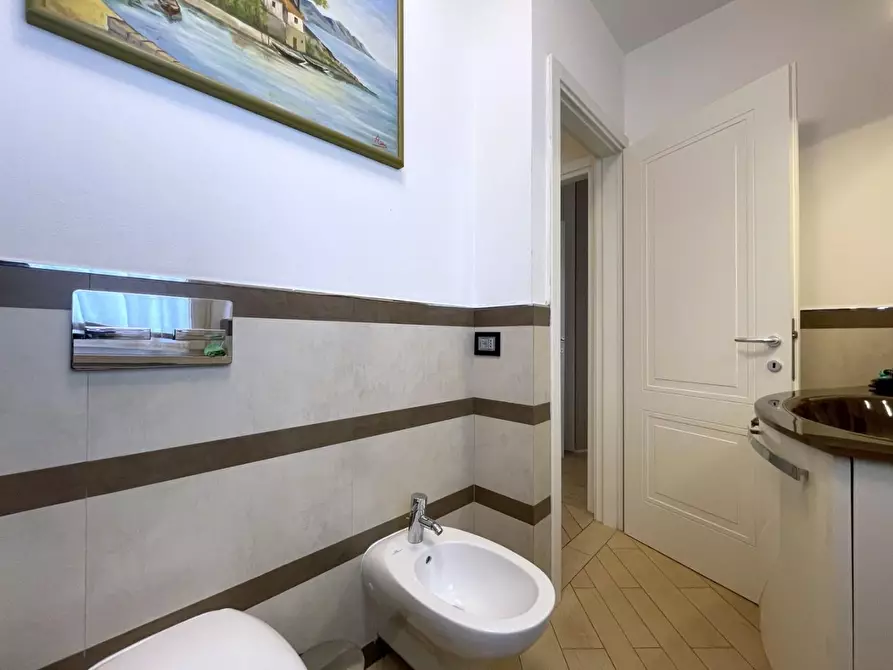 Immagine 26 di Villetta a schiera in vendita  a Massa