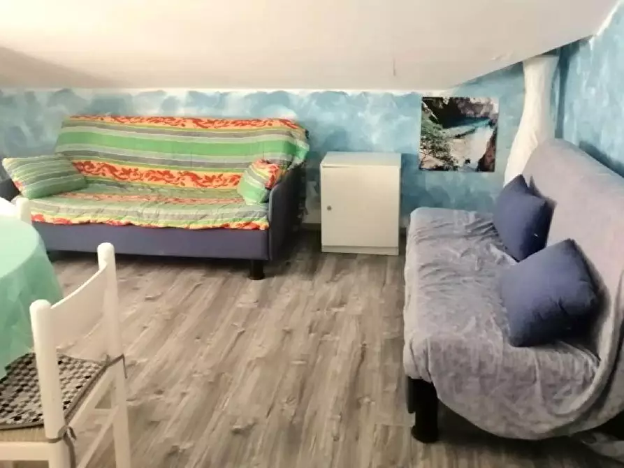 Immagine 6 di Mansarda in vendita  a Ameglia