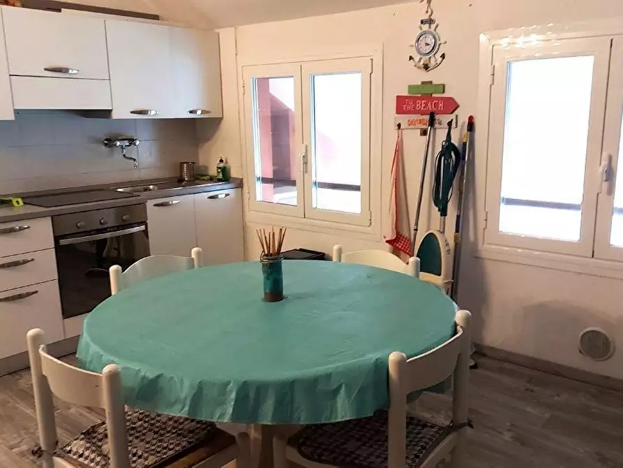 Immagine 13 di Mansarda in vendita  a Ameglia