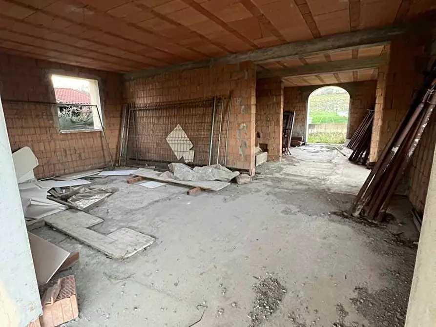 Immagine 22 di Villa in vendita  a Porcari