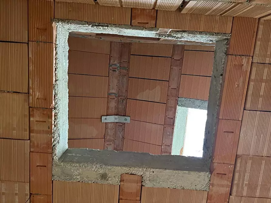 Immagine 21 di Villa in vendita  a Porcari