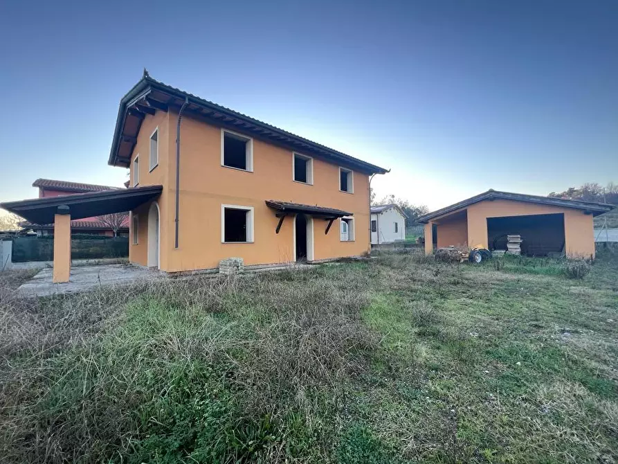 Immagine 1 di Villa in vendita  a Porcari