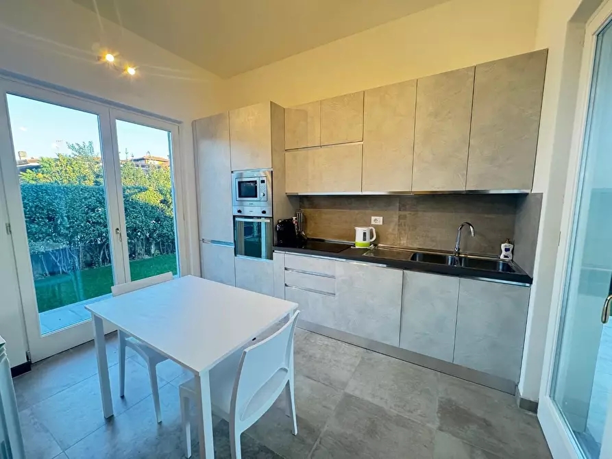 Immagine 18 di Villa in vendita  a Forte Dei Marmi