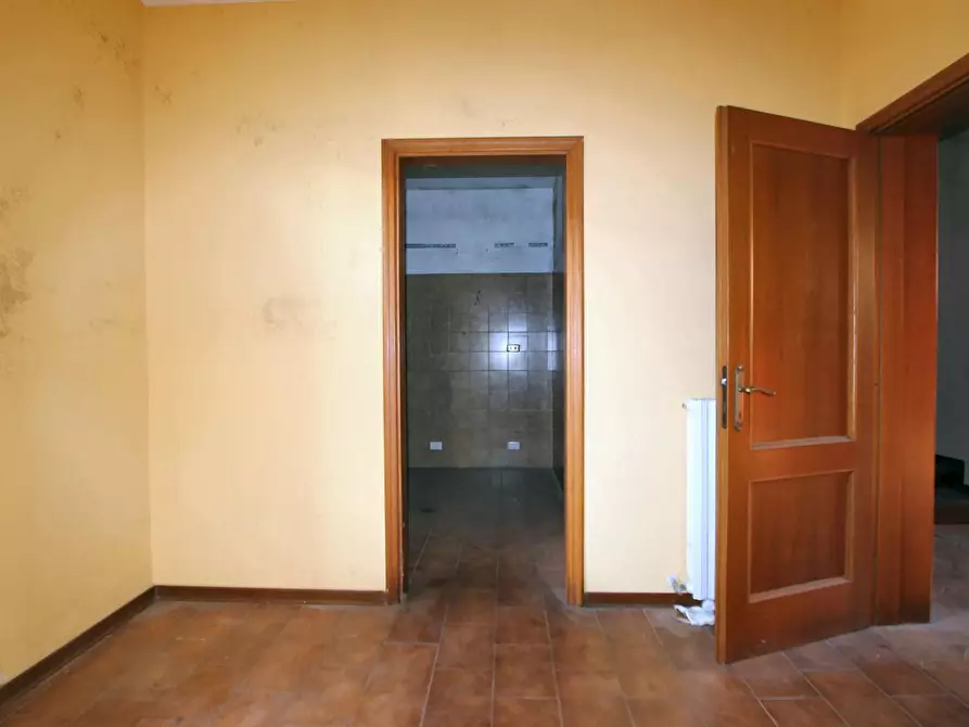 Immagine 7 di Villa in vendita  a Lucca