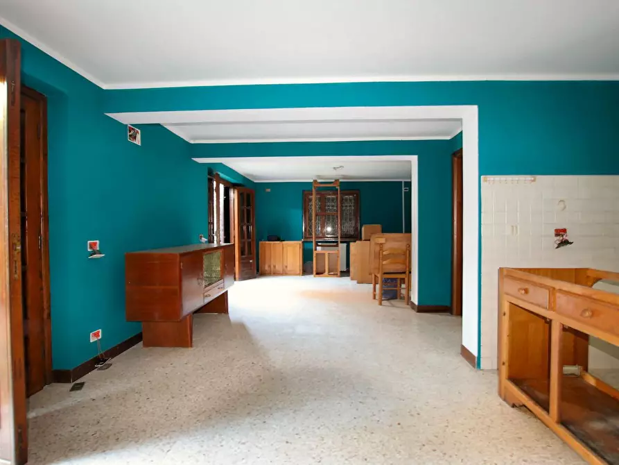 Immagine 23 di Villa in vendita  a Lucca