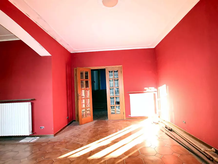 Immagine 4 di Villa in vendita  a Lucca