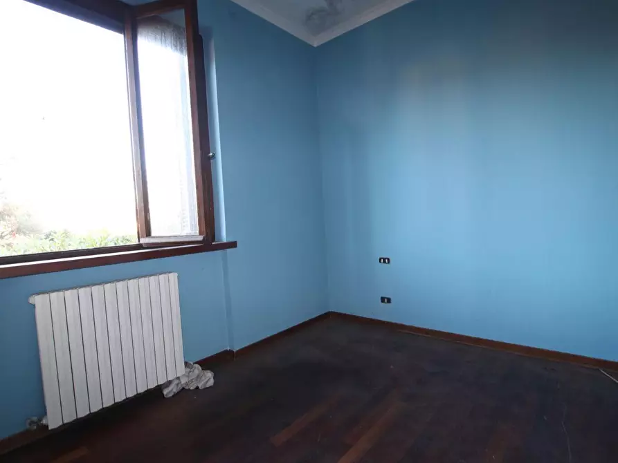 Immagine 17 di Villa in vendita  a Lucca