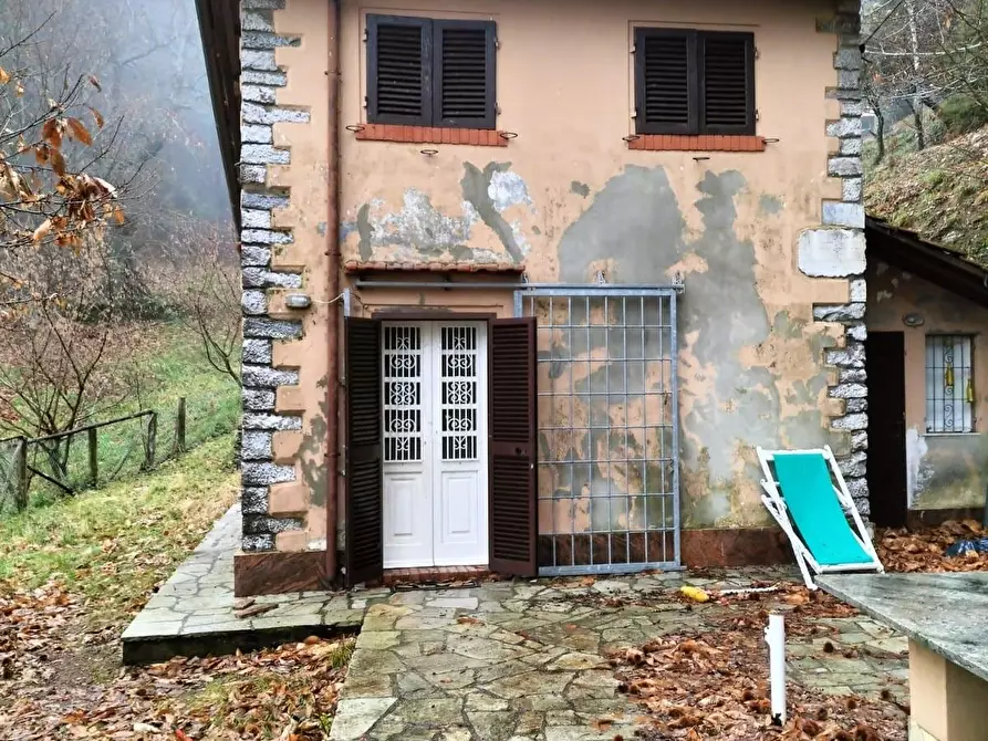 Immagine 1 di Casa indipendente in vendita  a Montignoso