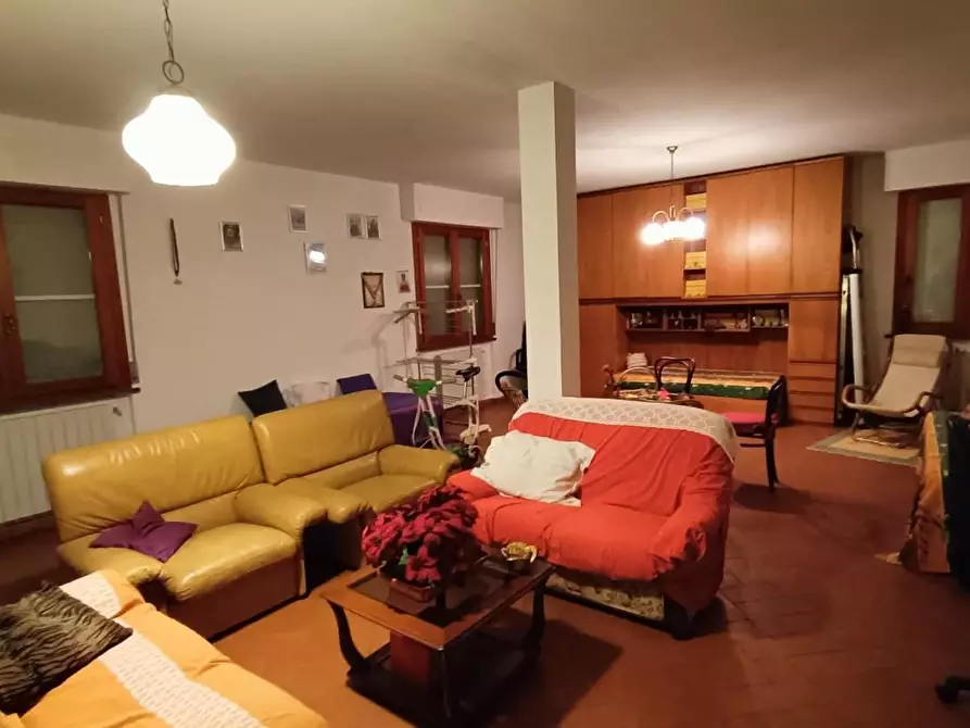 Immagine 32 di Villa in vendita  a Crespina Lorenzana