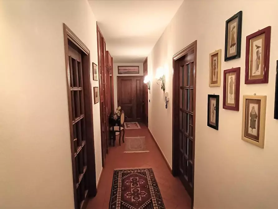 Immagine 10 di Villa in vendita  a Crespina Lorenzana