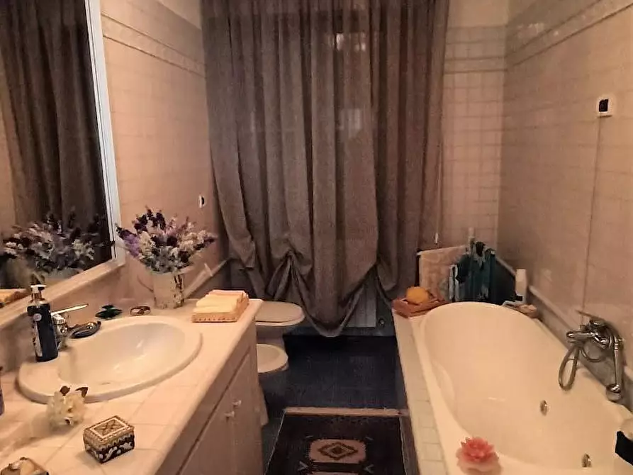 Immagine 26 di Villa in vendita  a Crespina Lorenzana