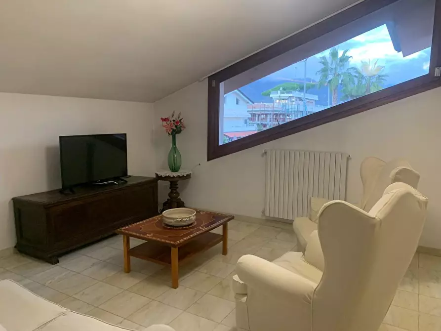 Immagine 10 di Villa in affitto  a Forte Dei Marmi