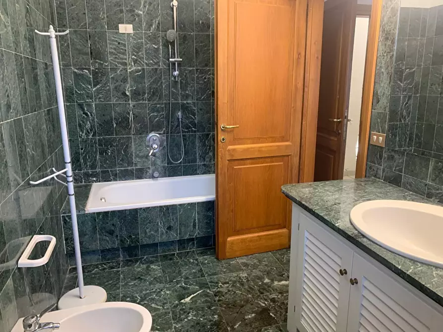 Immagine 17 di Villa in affitto  a Forte Dei Marmi