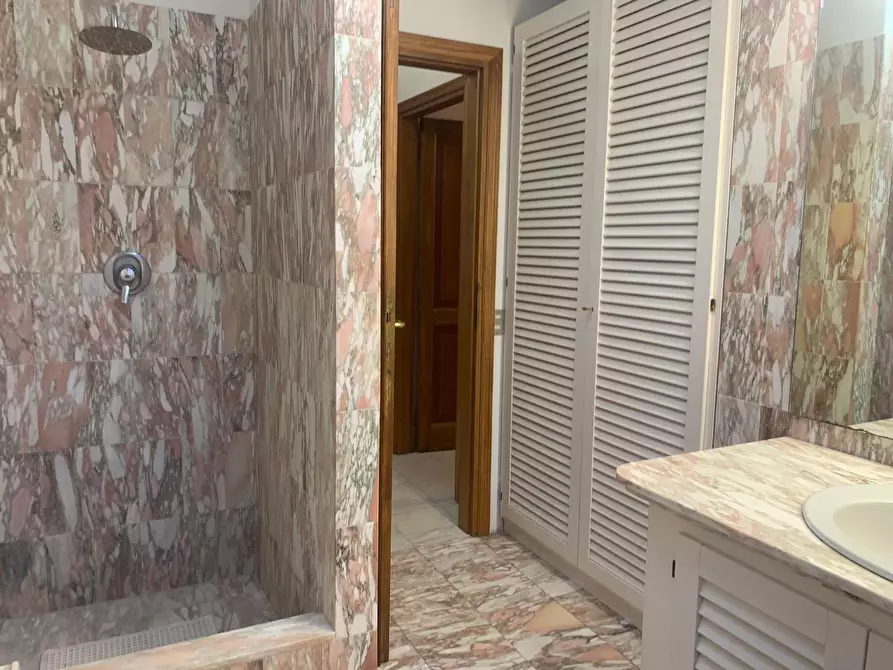 Immagine 23 di Villa in affitto  a Forte Dei Marmi