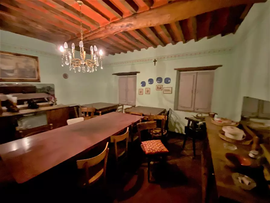 Immagine 32 di Rustico / casale in vendita  a Capannori