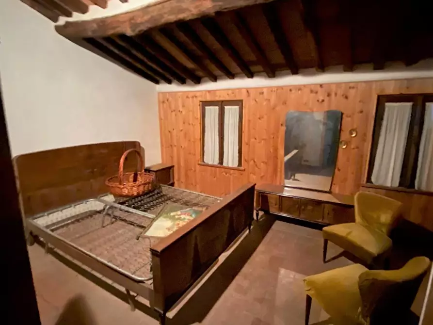 Immagine 34 di Rustico / casale in vendita  a Capannori
