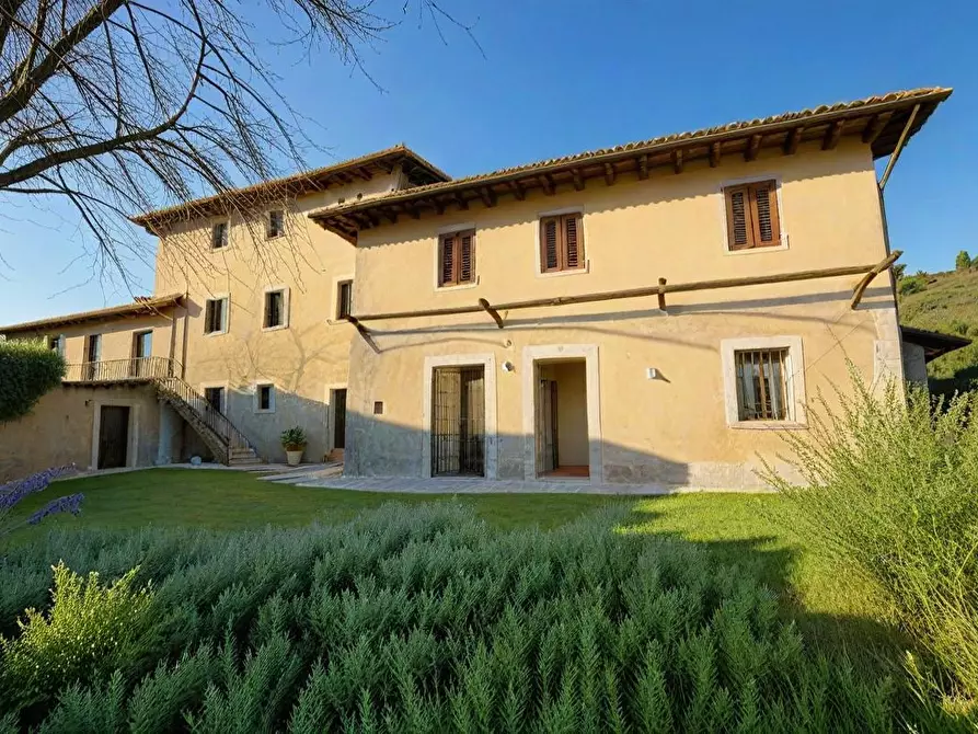 Immagine 2 di Rustico / casale in vendita  a Capannori