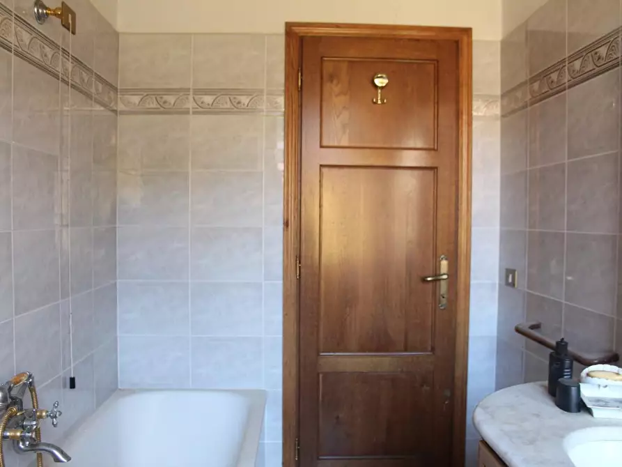 Immagine 9 di Appartamento in vendita  a Buti