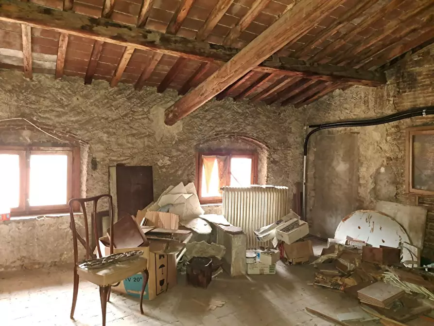 Immagine 18 di Appartamento in vendita  a Buti