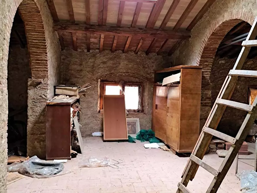 Immagine 1 di Appartamento in vendita  a Buti