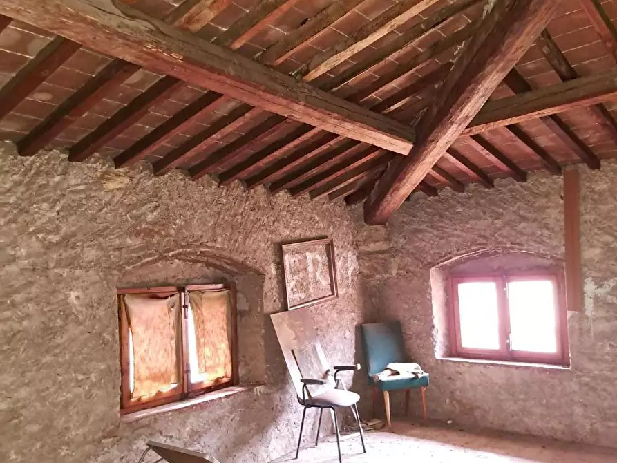 Immagine 22 di Appartamento in vendita  a Buti