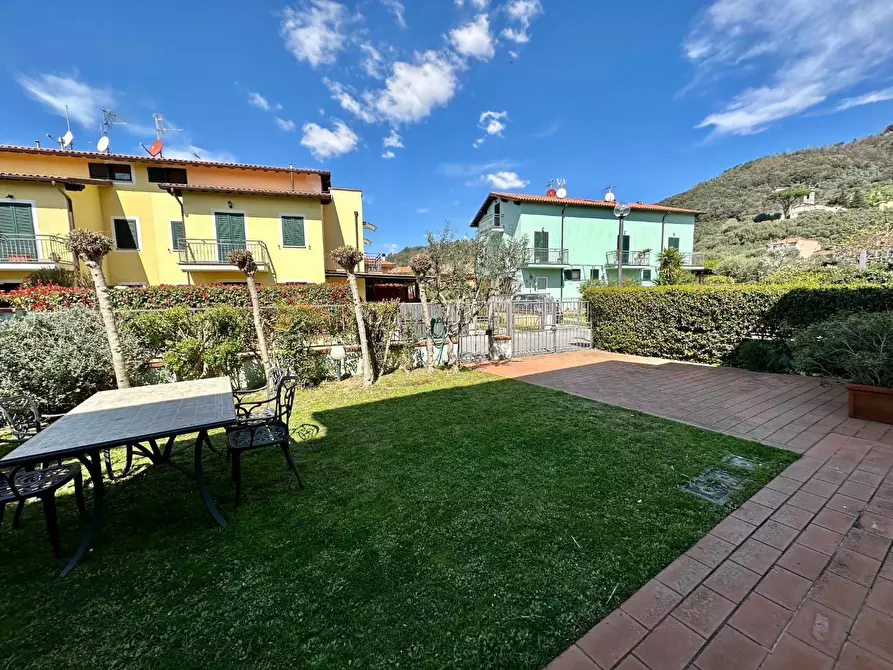 Immagine 70 di Casa quadrifamiliare in vendita  a Massarosa