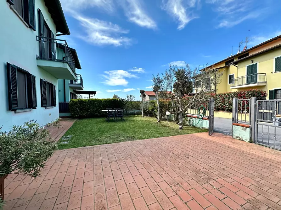 Immagine 4 di Casa quadrifamiliare in vendita  a Massarosa