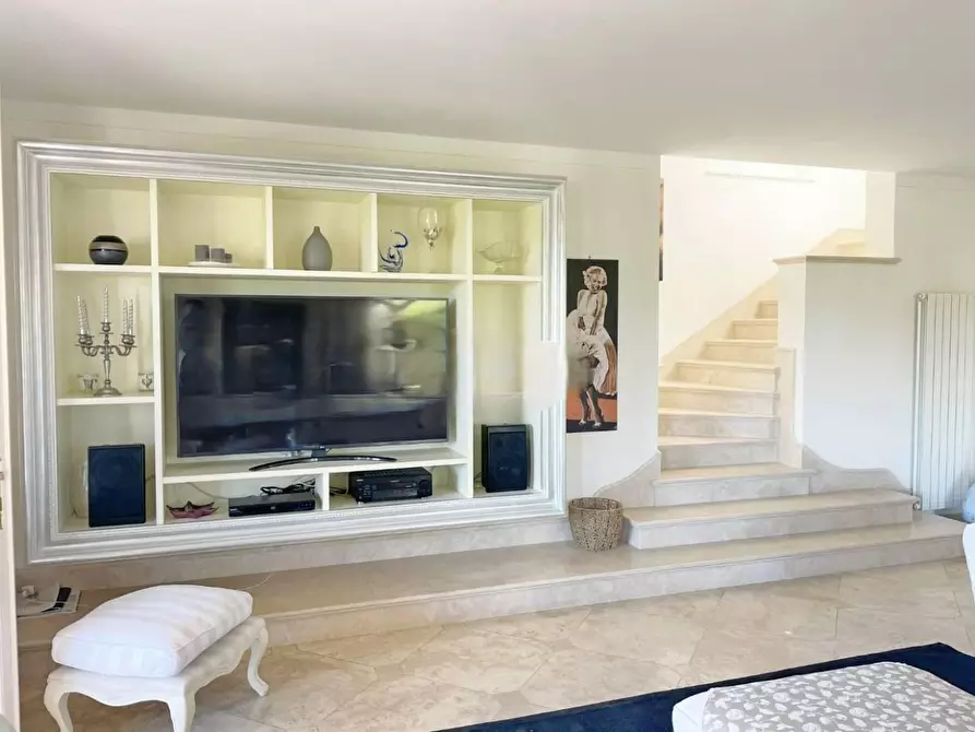 Immagine 13 di Villa in vendita  a Forte Dei Marmi