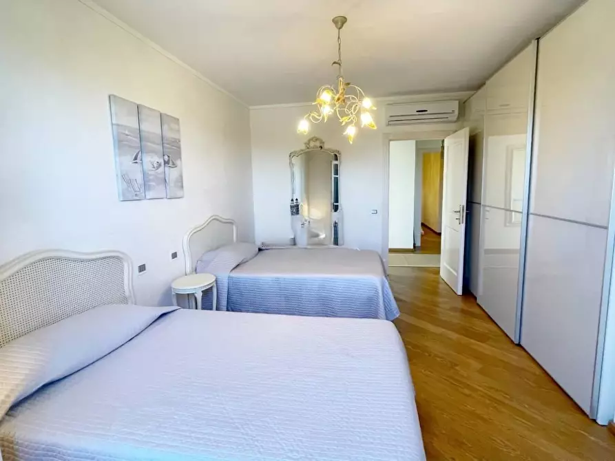 Immagine 30 di Villa in vendita  a Forte Dei Marmi