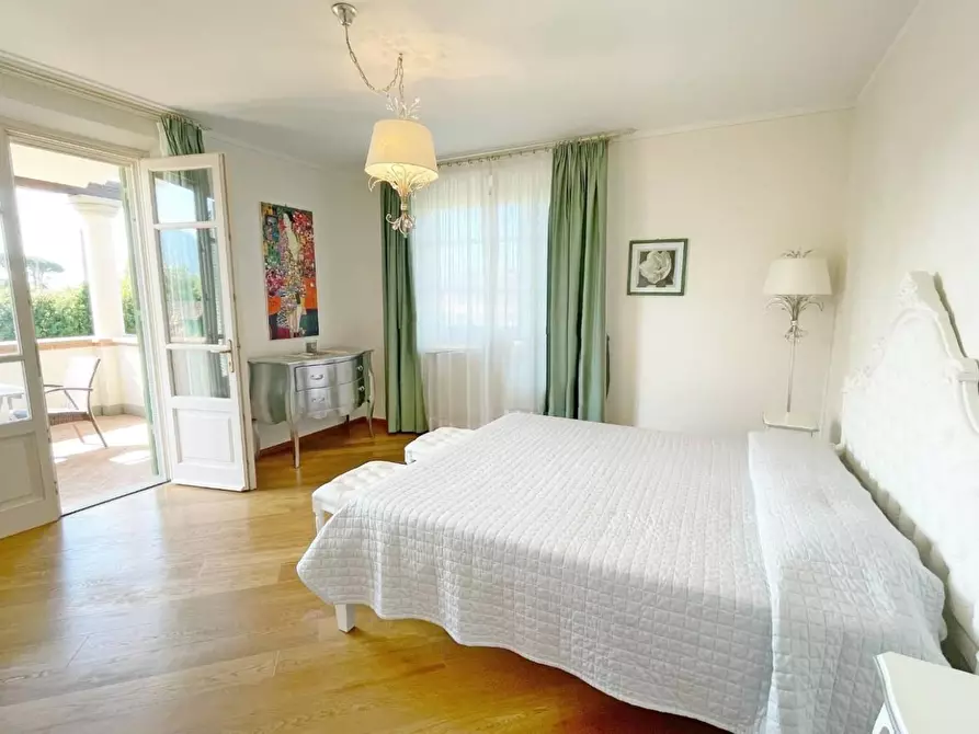 Immagine 24 di Villa in vendita  a Forte Dei Marmi
