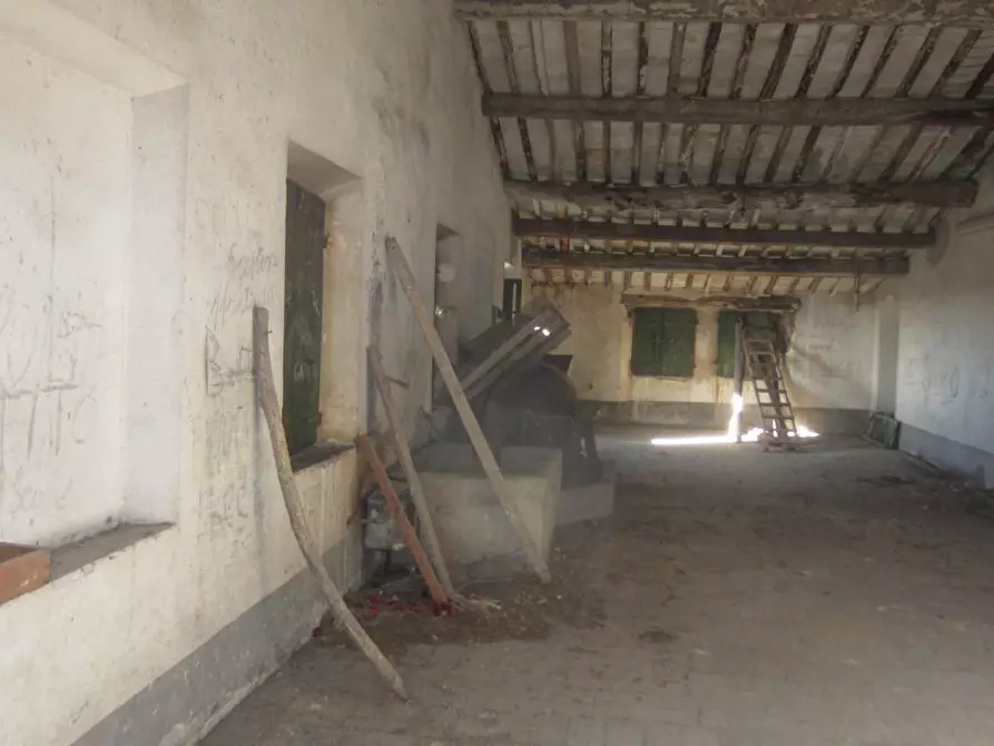 Immagine 47 di Rustico / casale in vendita  a San Giuliano Terme