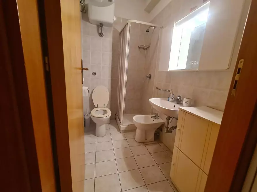 Immagine 5 di Appartamento in affitto  a Rosignano Marittimo