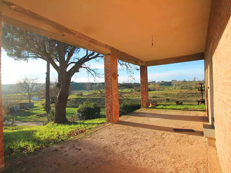 Immagine 5 di Casa colonica in vendita  a Vinci