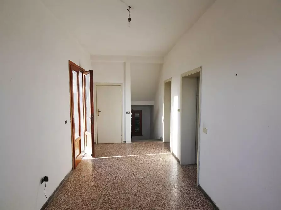 Immagine 11 di Casa colonica in vendita  a Vinci