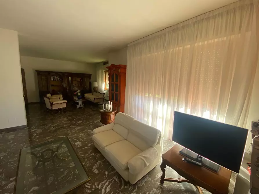 Immagine 5 di Villa in vendita  a Montelupo Fiorentino