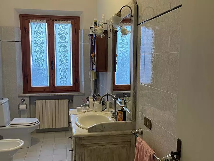 Immagine 21 di Villa in vendita  a San Miniato