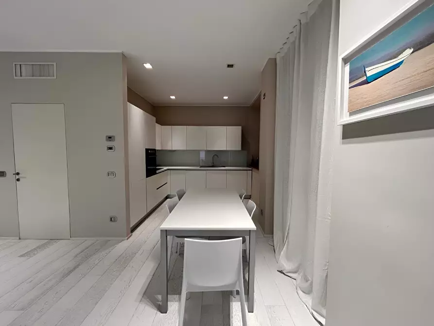 Immagine 5 di Appartamento in affitto  a Forte Dei Marmi