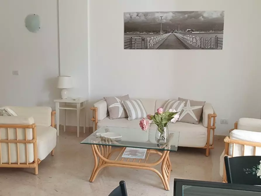 Immagine 3 di Appartamento in affitto  a Forte Dei Marmi
