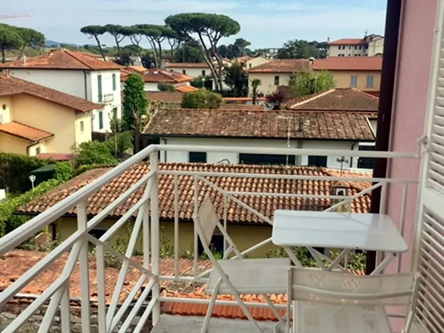 Immagine 16 di Appartamento in affitto  a Forte Dei Marmi