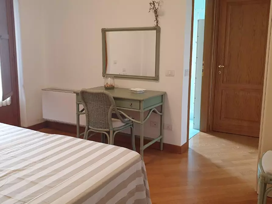 Immagine 11 di Appartamento in affitto  a Forte Dei Marmi