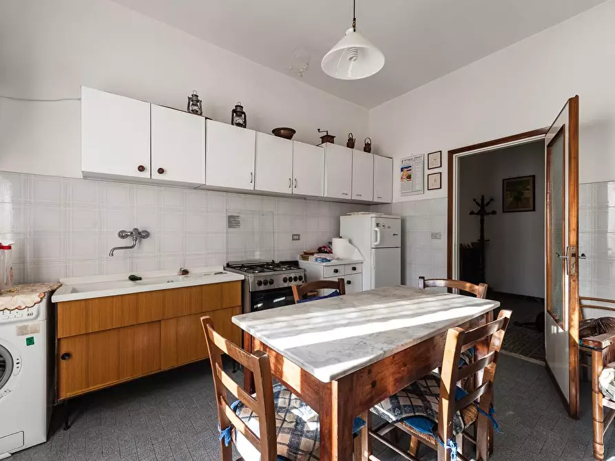 Immagine 5 di Appartamento in vendita  a San Giuliano Terme