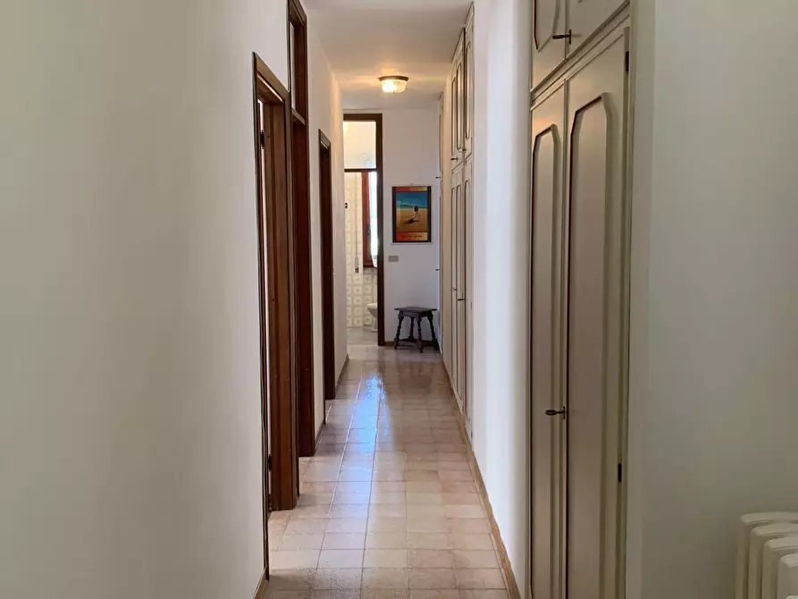 Immagine 11 di Appartamento in affitto  a Forte Dei Marmi
