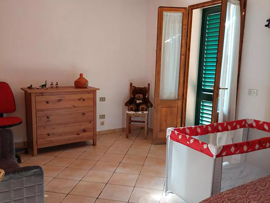 Immagine 25 di Casa colonica in vendita  a Lastra A Signa